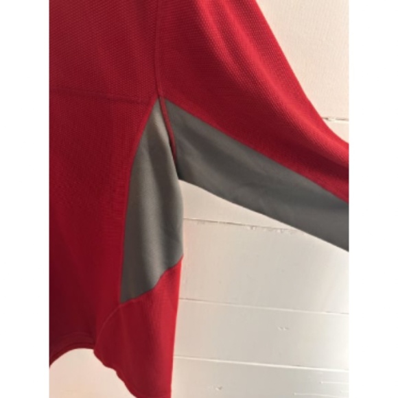 Men's NIKE ACG 1/4 Zip Pullover Long Sleeve Like New Crimson/Burgundy - Picture 3 of 4